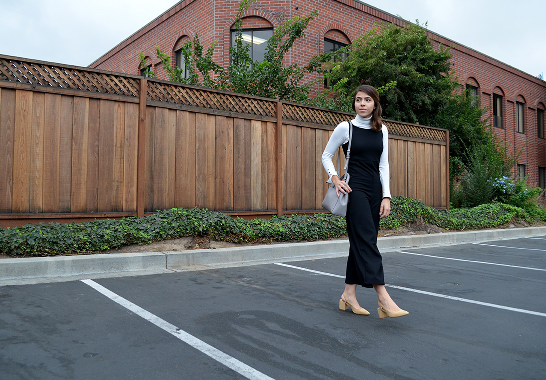 Black jumpsuit, black jumpsuit, slinkback, beige shows link back beige shows, fall style, chico style, fall chic style, stylist, turtle neck blouse, white blouse, chic jumpsuit, bay area blog, bay area blogger, jumpsuit style, fall 2016, karla vargas