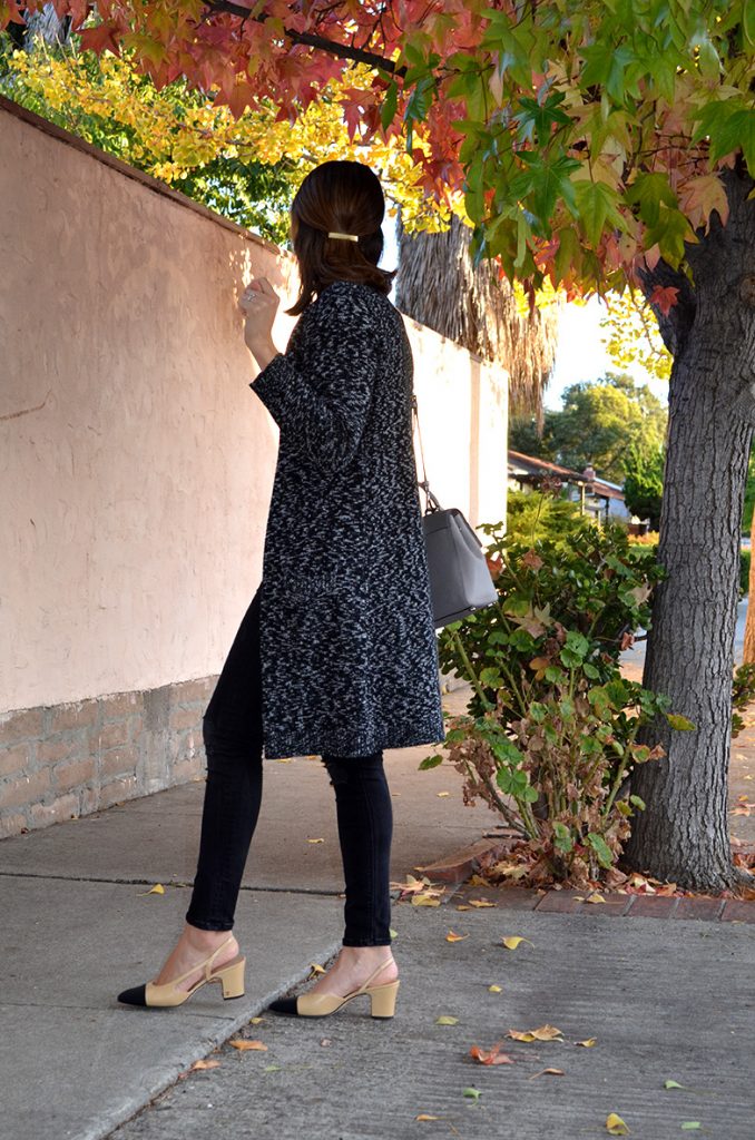 The most wanted shows, chanel, two tone shows, slingback heels, chanel slingback, black, must have, shoes, must have chanel shoes, fall 2016, classic pair of shoes, cardigan, long cardigan, black and gray look, long knit cardigan