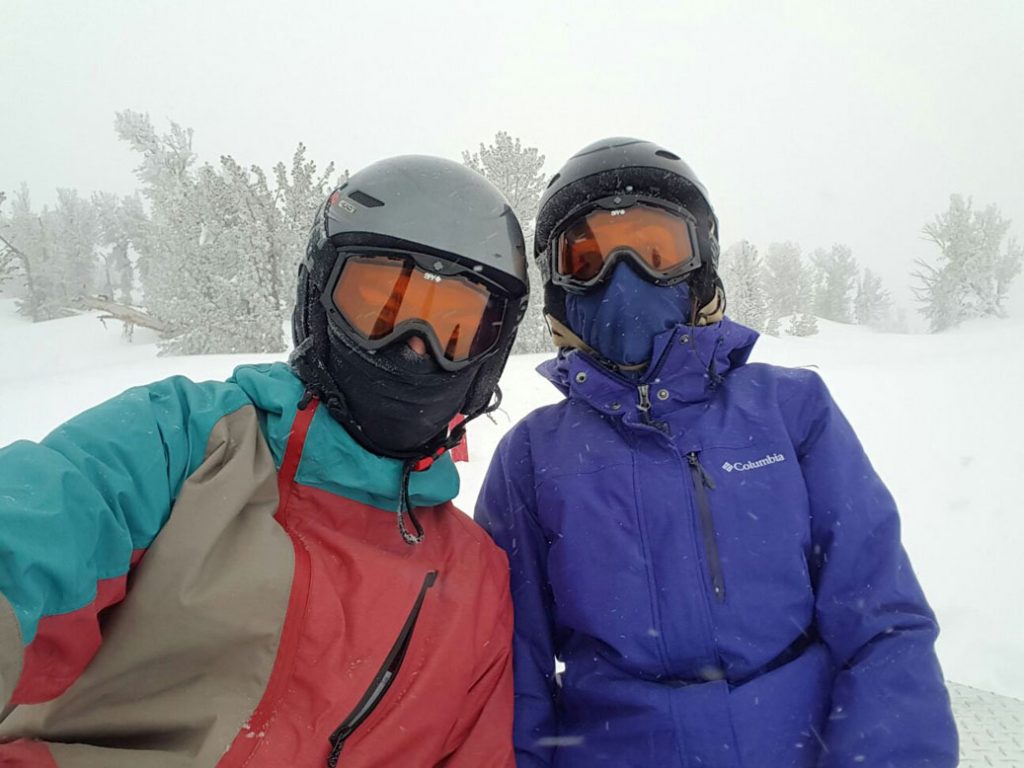 LakeTahoe-Snow-Bliss-Snowboard-Trip-Travel-SnowDay-SnowboardAttire