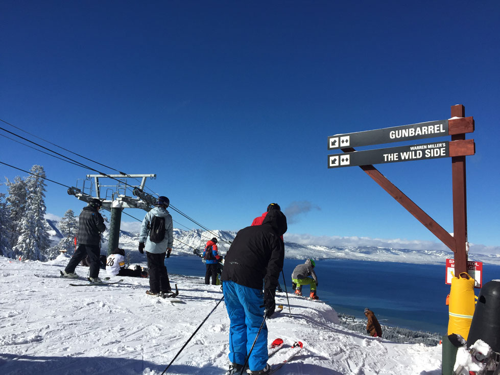 LakeTahoe-Snow-Bliss-Snowboard-Trip-Travel-SnowDay-SnowboardAttire
