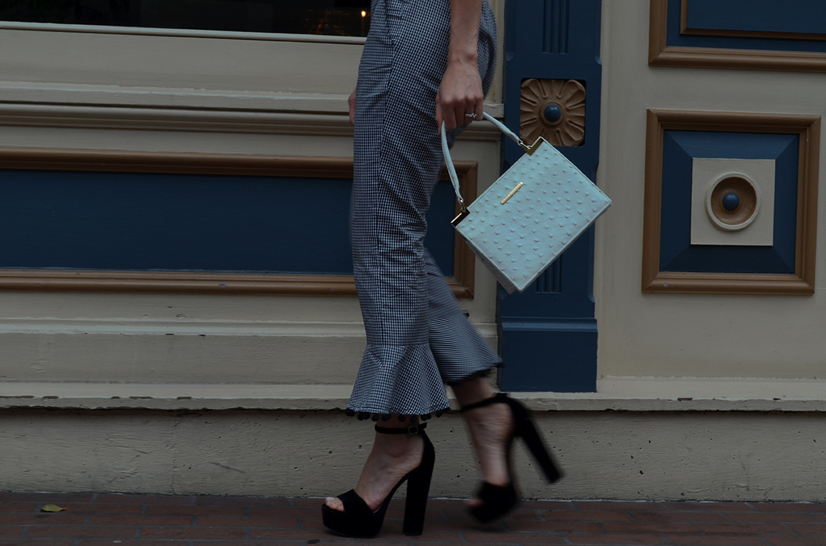 HortonPlazaHotel-SanDiego-KarlaVargas-MyStyle-MyStylosophy-GinghamPants-Summer2017-HowToWearHingham-VintageStyle-SanDiegoStyleBlogger-MexicanBlogger