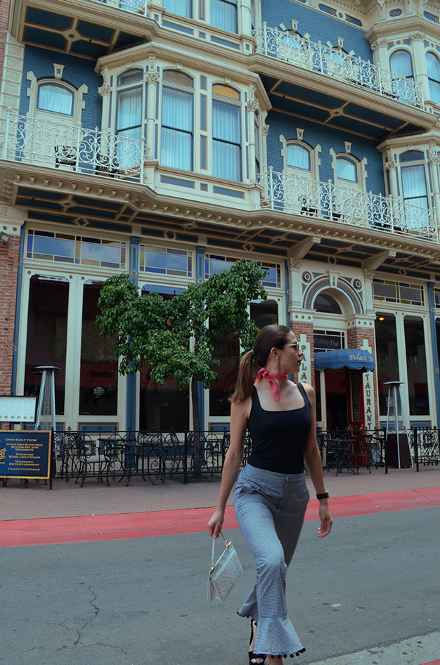 HortonPlazaHotel-SanDiego-KarlaVargas-MyStyle-MyStylosophy-GinghamPants-Summer2017-HowToWearHingham-VintageStyle-SanDiegoStyleBlogger-MexicanBlogger