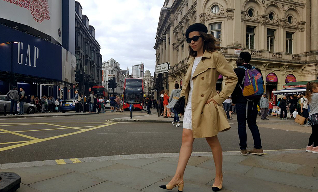 London, Picadilli, MyStylosophy, KarlaVargas,60s,60Style,Chanel,ChanelShoes,Fall2017, Fall Style 2017