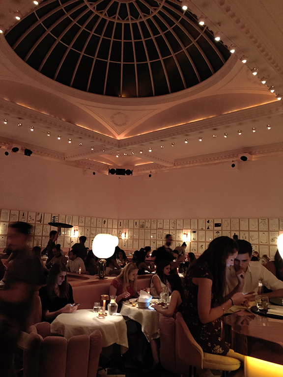 London, Picadilli, MyStylosophy, KarlaVargas,60s,60Style,Chanel,ChanelShoes,Fall2017, Fall Style 2017