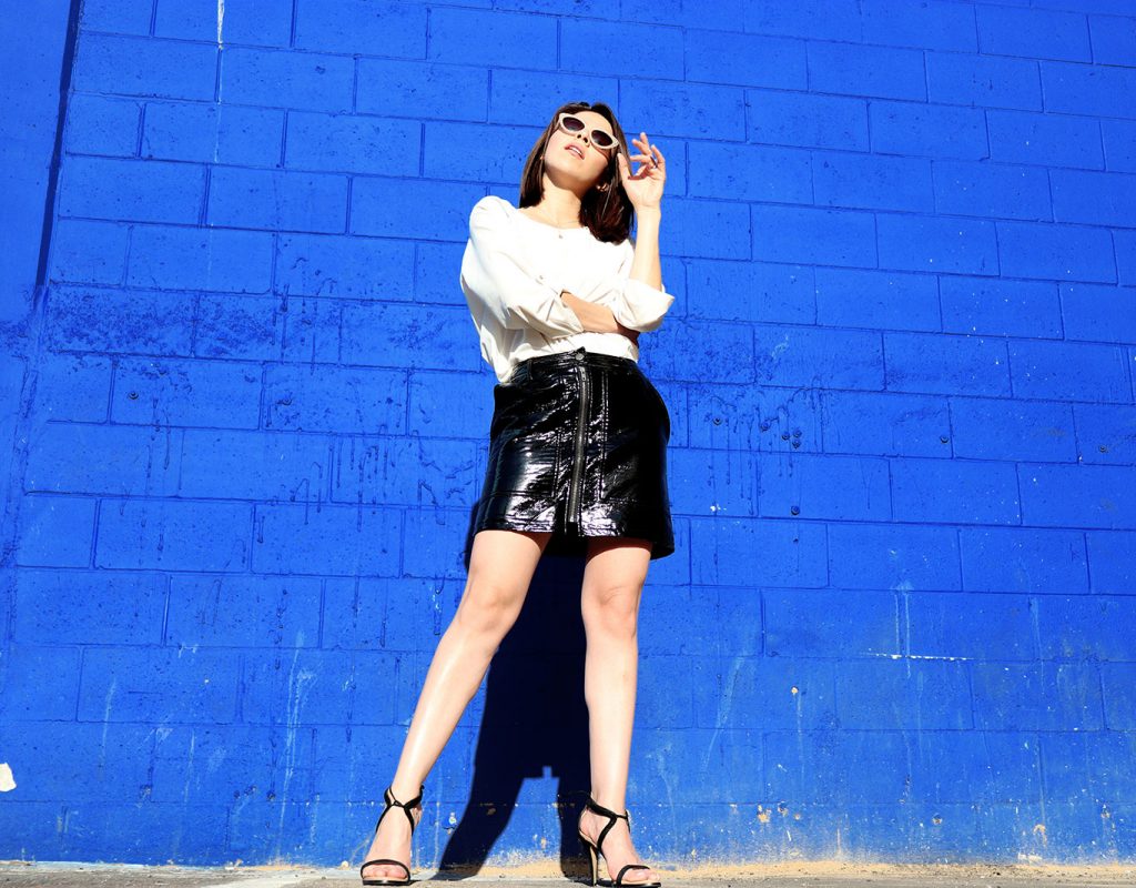 blackskirt-springstyle-pvcskirt-blackheels-karlavargas-sandiegoblogger-pvctrend-trend2018