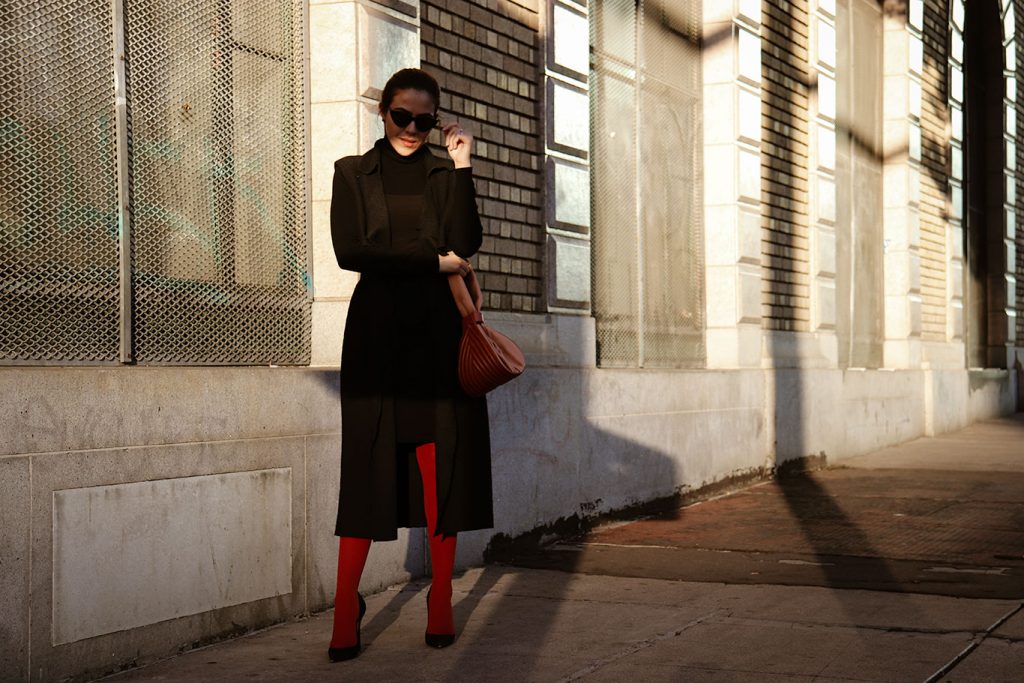 colorfultights-orangetights-karlavargas-califroniablogger-personalstyle-personalblog-littleblackdress-howtowear