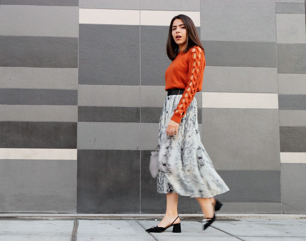 SnakeSkirt-Fall-FallStyle-FallLook-HowToWear-HowToStyle-SnakePrints-Sweater